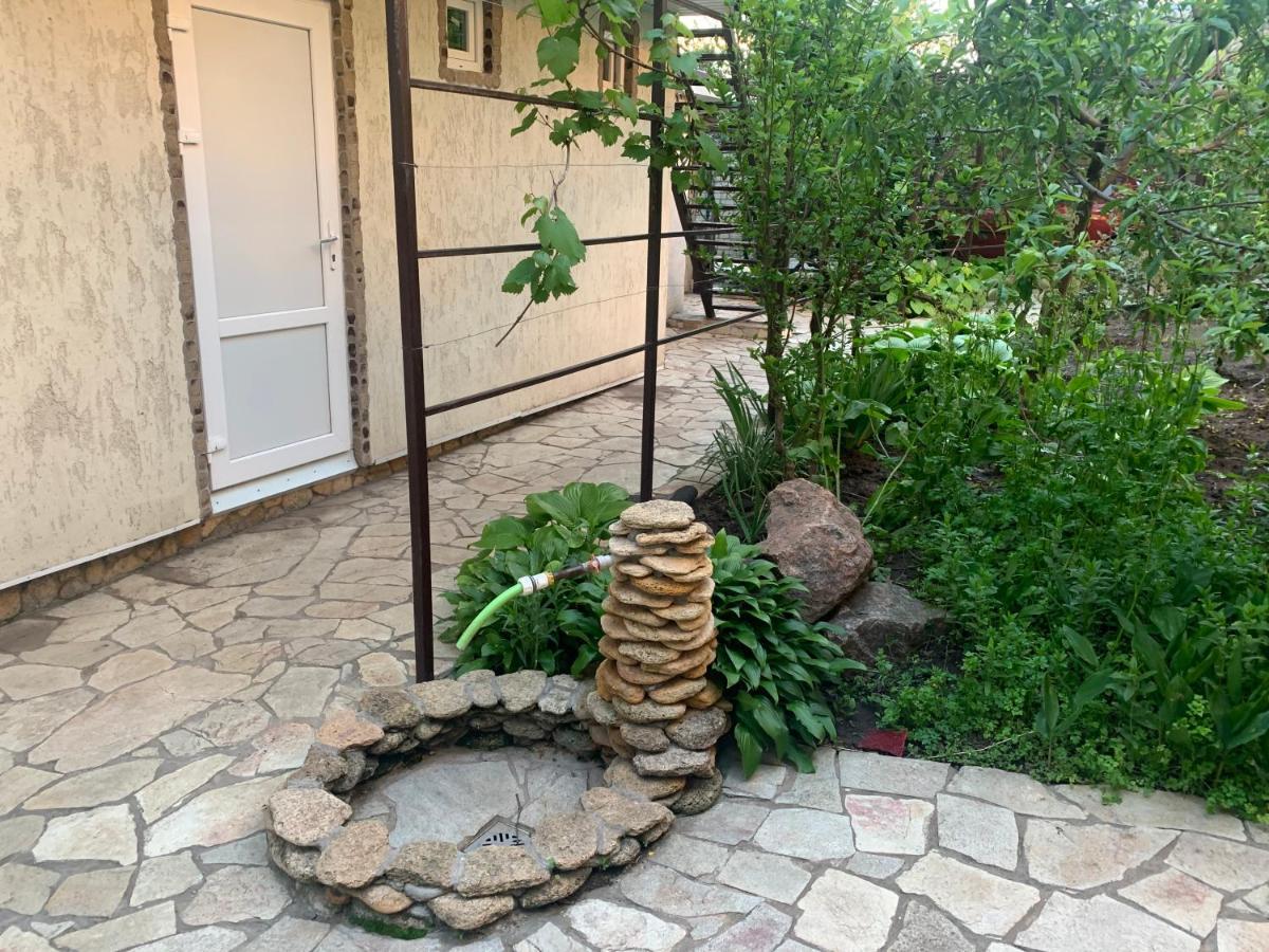 Guest House Dacha Nova Dofinivka Exterior foto